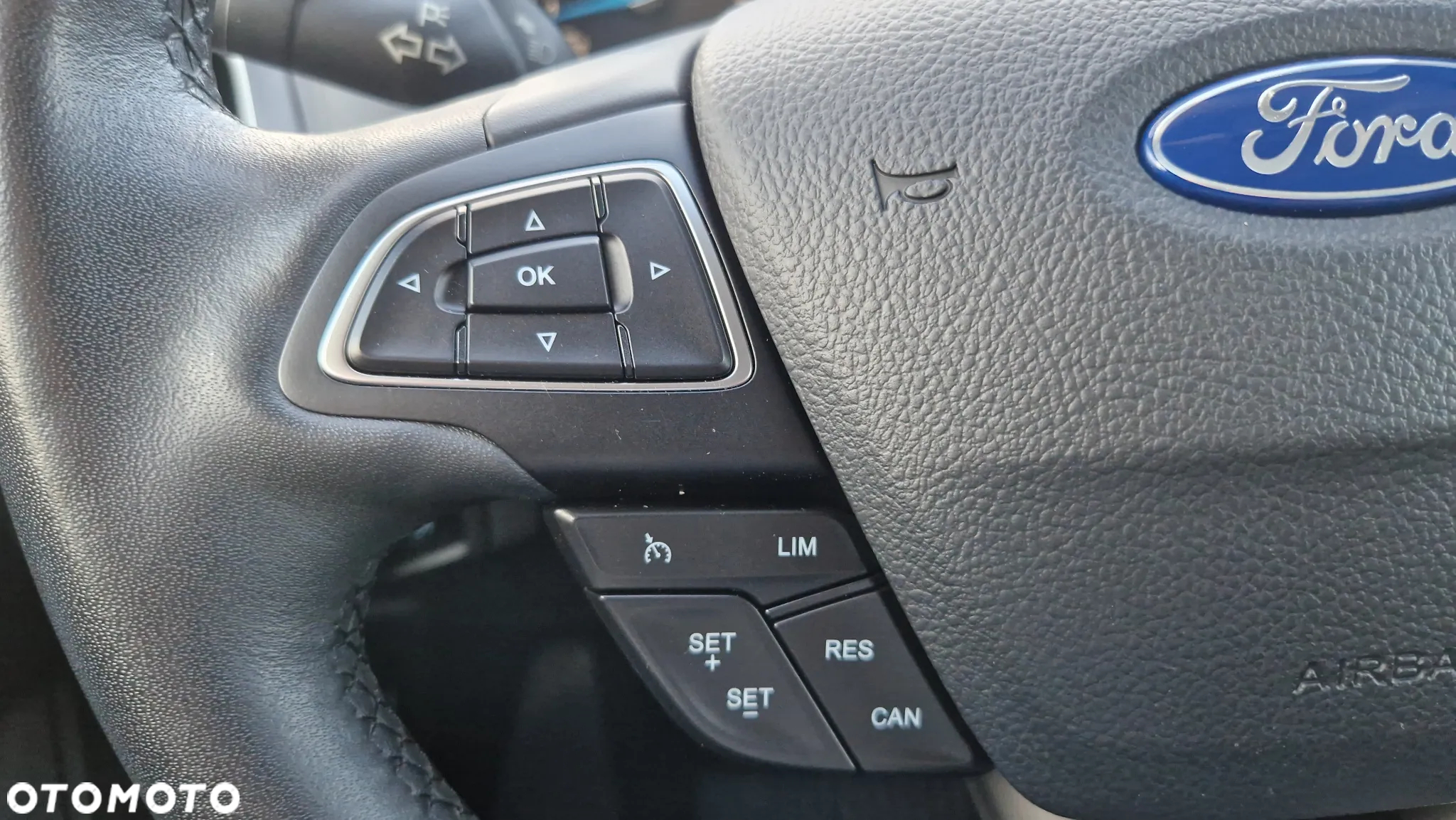 Ford Focus Turnier 1.0 EcoBoost Start-Stopp-System TITANIUM - 15