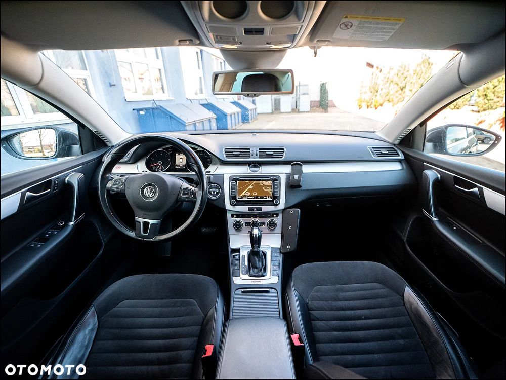 Volkswagen Passat - 17