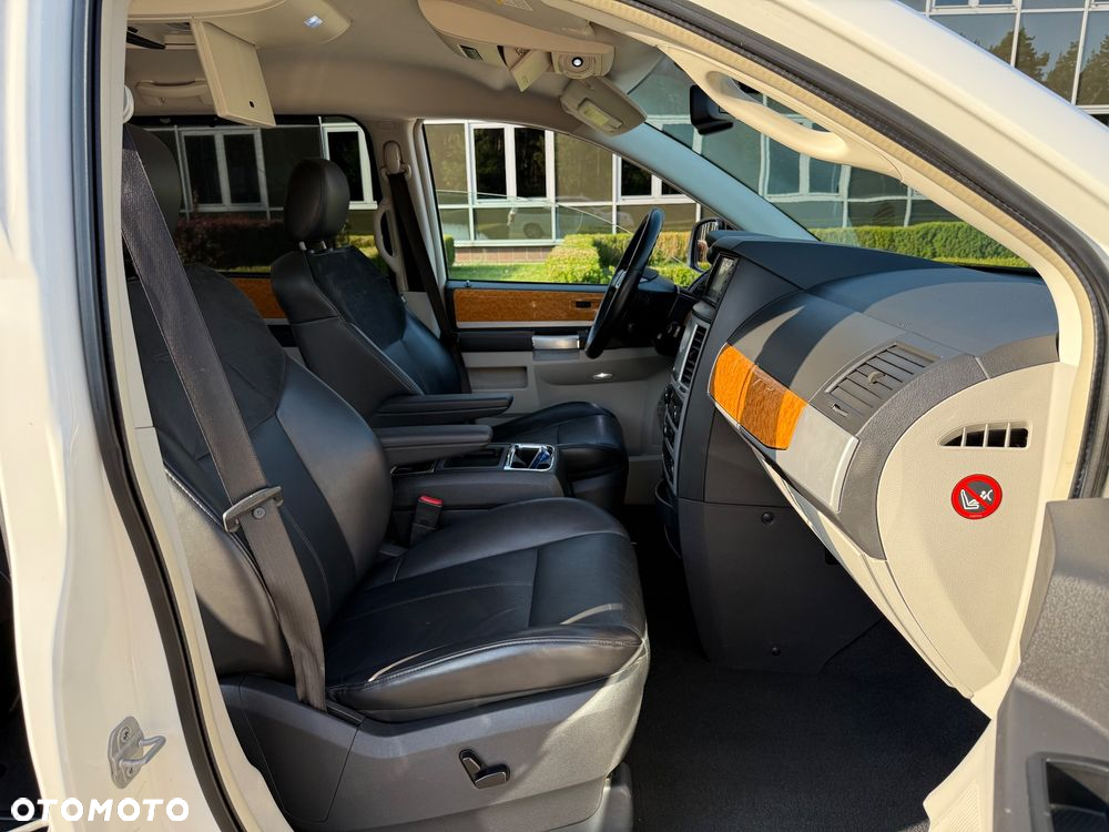 Chrysler Grand Voyager 3.8 V6 Limited - 32