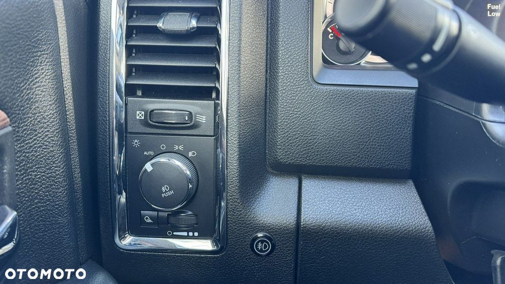 Dodge RAM - 40