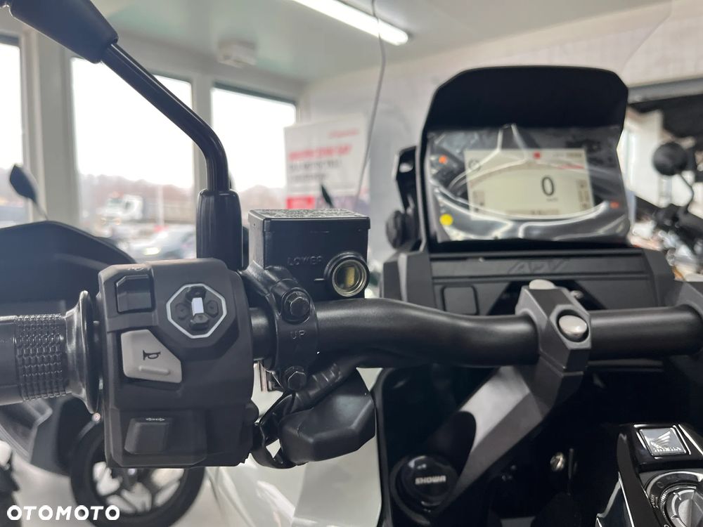 Honda ADV350 - 13