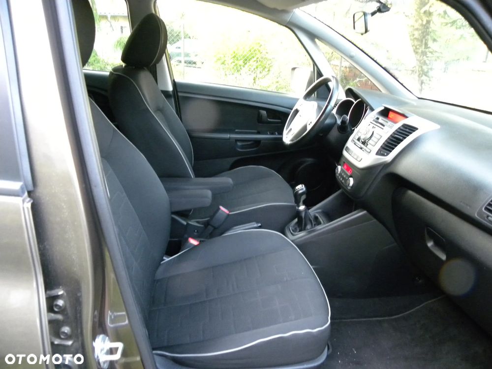 Kia Venga - 19