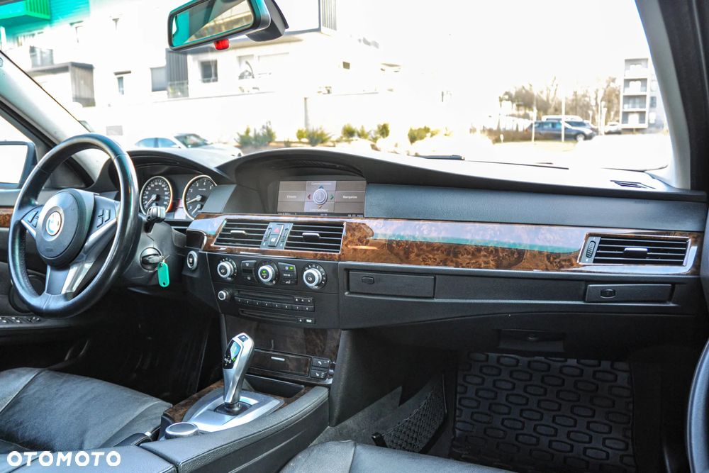 BMW Seria 5 530i - 10