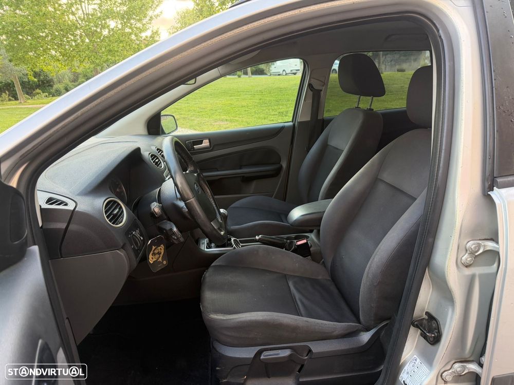 Ford Focus SW 1.4 Comfort - 9