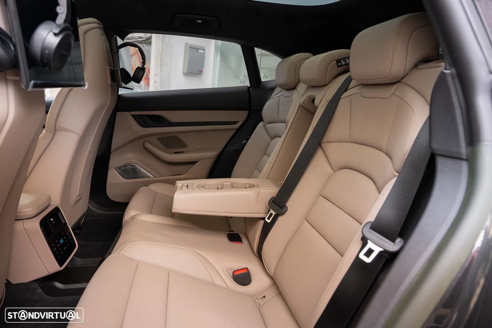 Porsche Taycan Sport Turismo GTS - 43