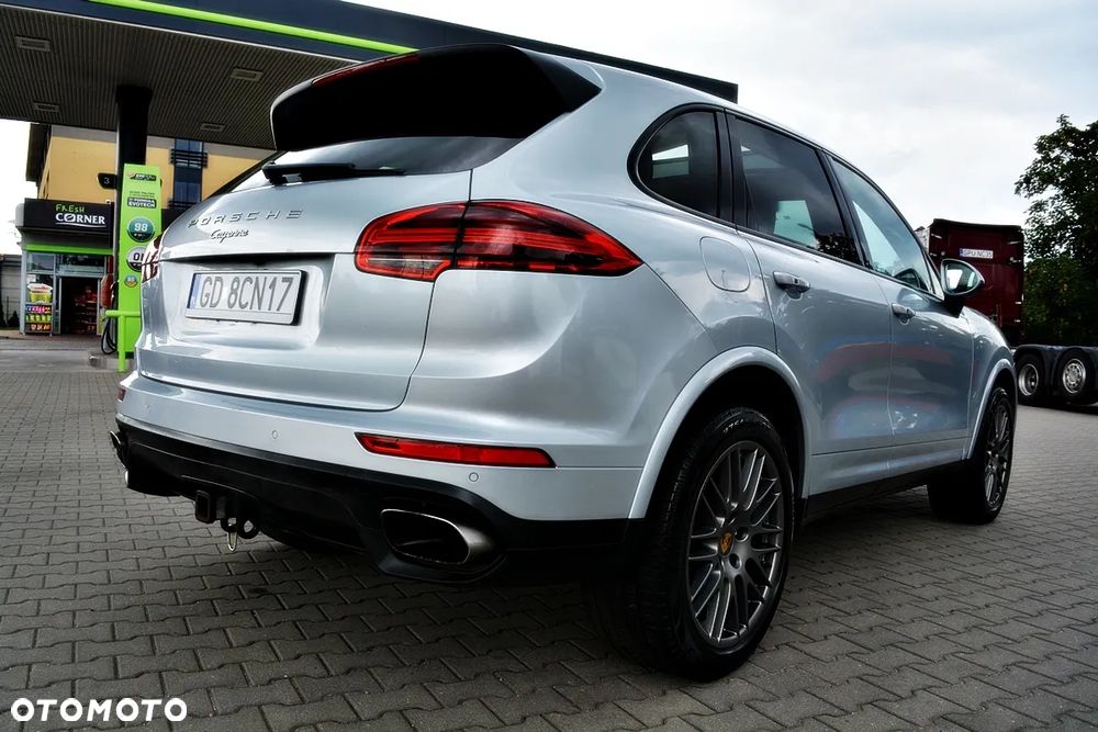 Porsche Cayenne Platinum Edition - 3