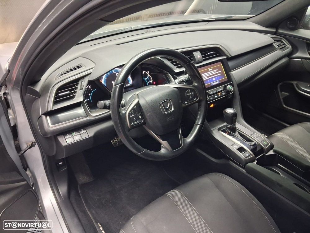 Honda Civic 1.0 i-VTEC Elegance CVT - 10