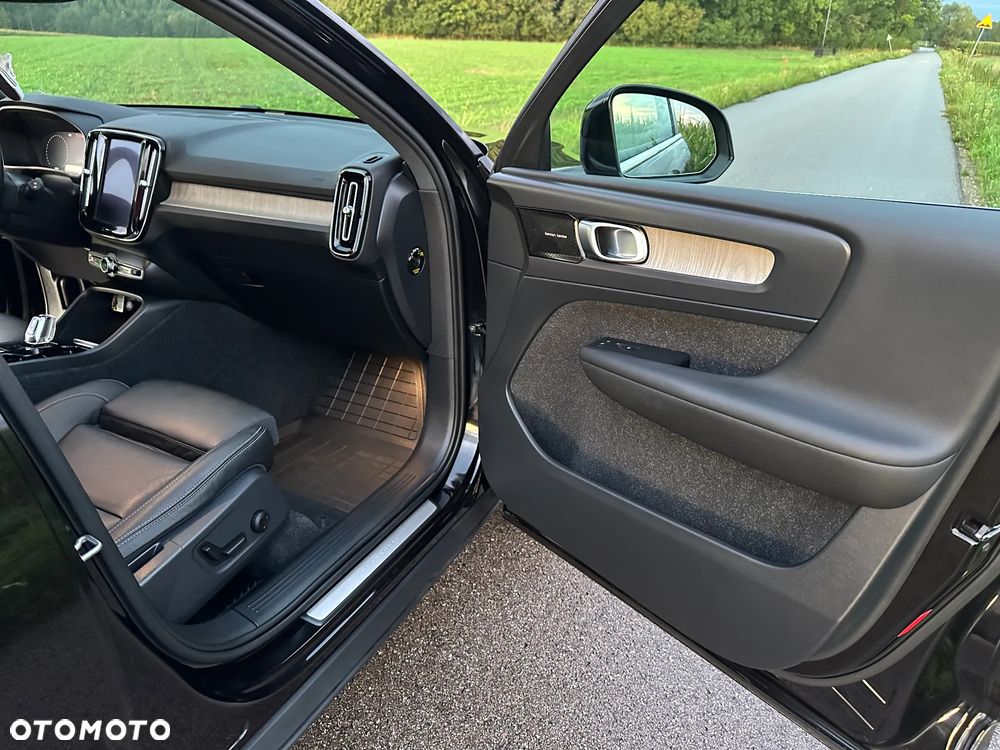 Volvo XC 40 D4 AWD Inscription - 25