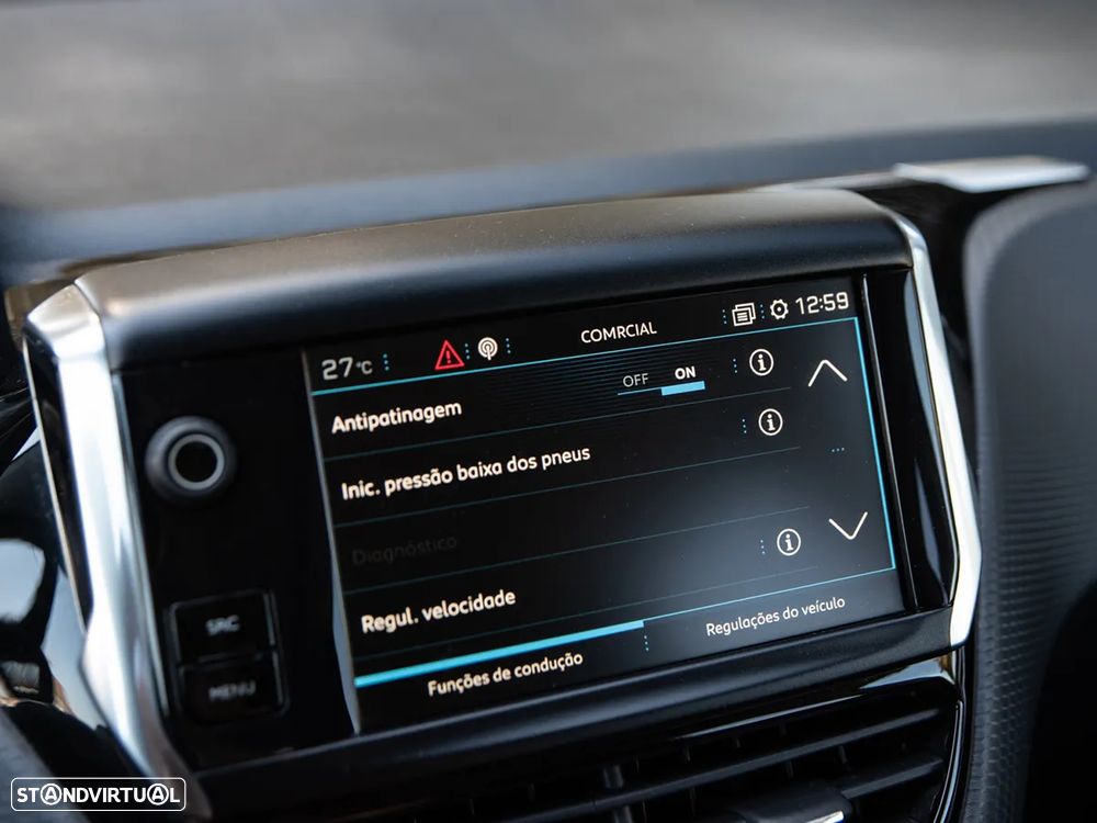 Peugeot 2008 1.2 PureTech Allure EAT6 - 19