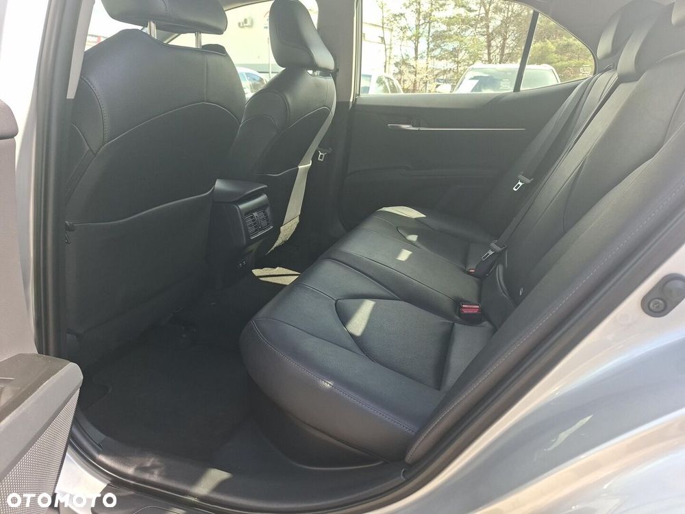 Toyota Camry 2.5 Hybrid Comfort CVT - 12