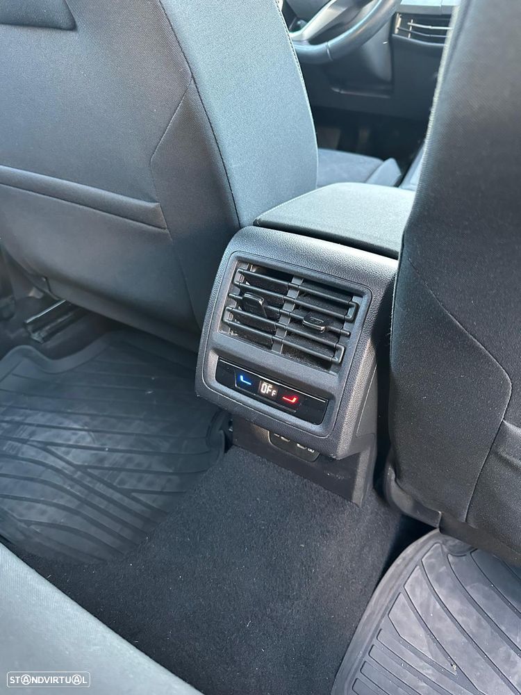 VW Golf Variant 2.0 TDi Conceptline - 9