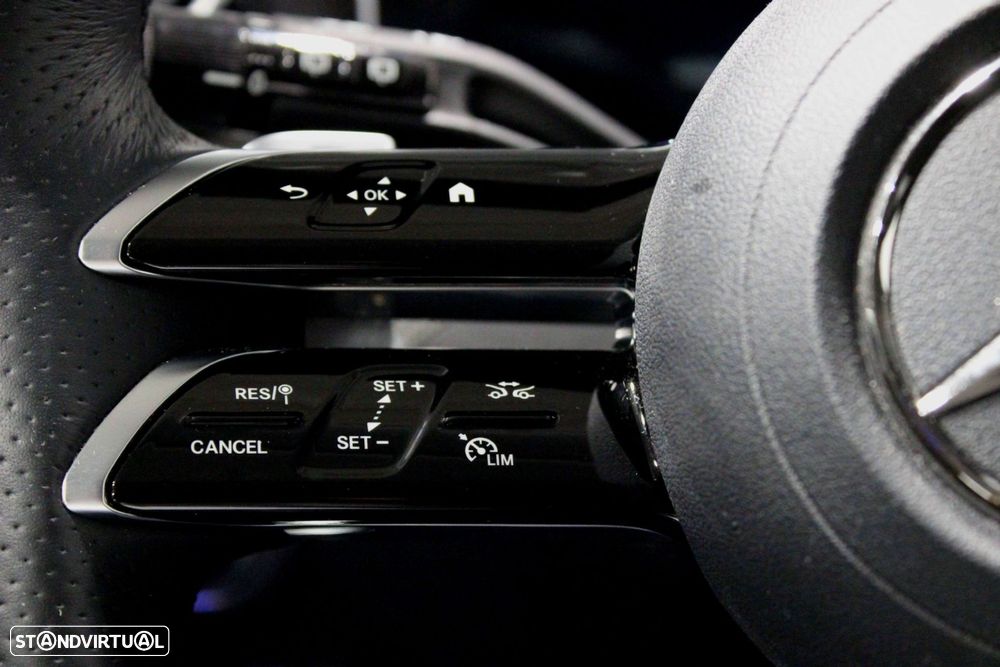 Mercedes-Benz C 300 de AMG Line - 18