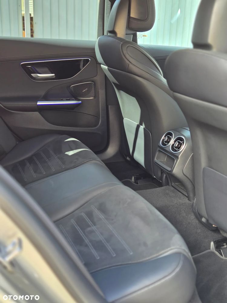 Mercedes-Benz Klasa C 220 d mHEV AMG - 29