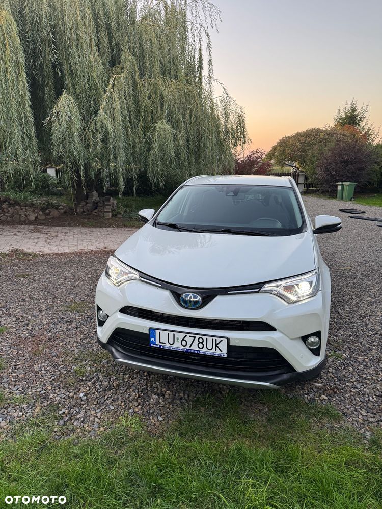 Toyota RAV4 - 1