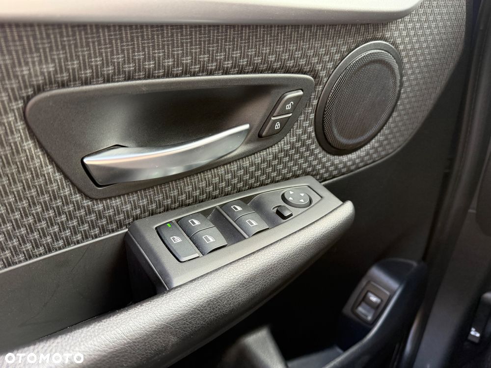 BMW Seria 2 216d Advantage - 19