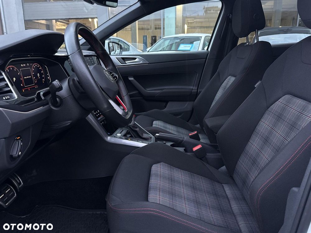 Volkswagen Polo - 13