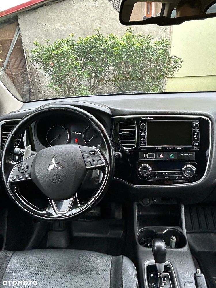 Mitsubishi Outlander 2.0 4WD CVT Diamant+ - 12
