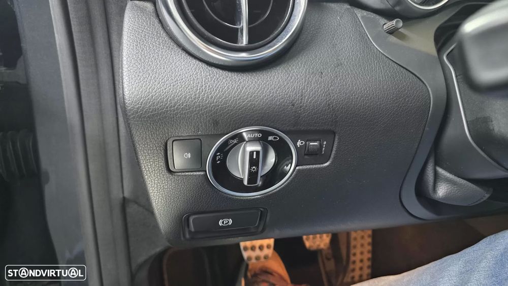 Mercedes-Benz SLK 200 (BlueEFFICIENCY) - 12