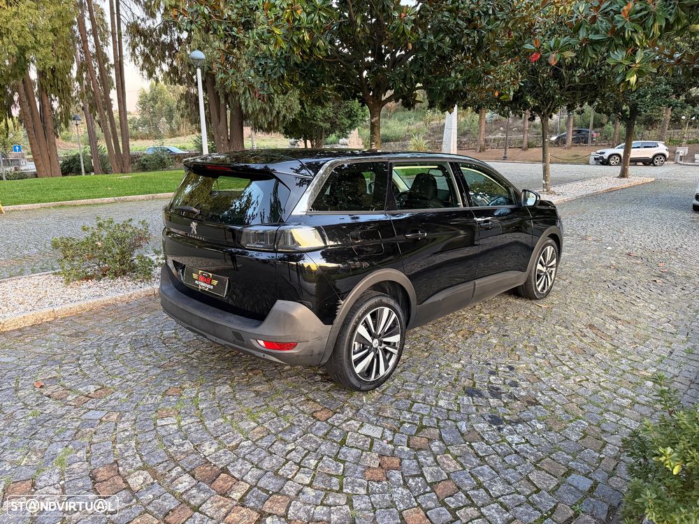 Peugeot 5008 - 8