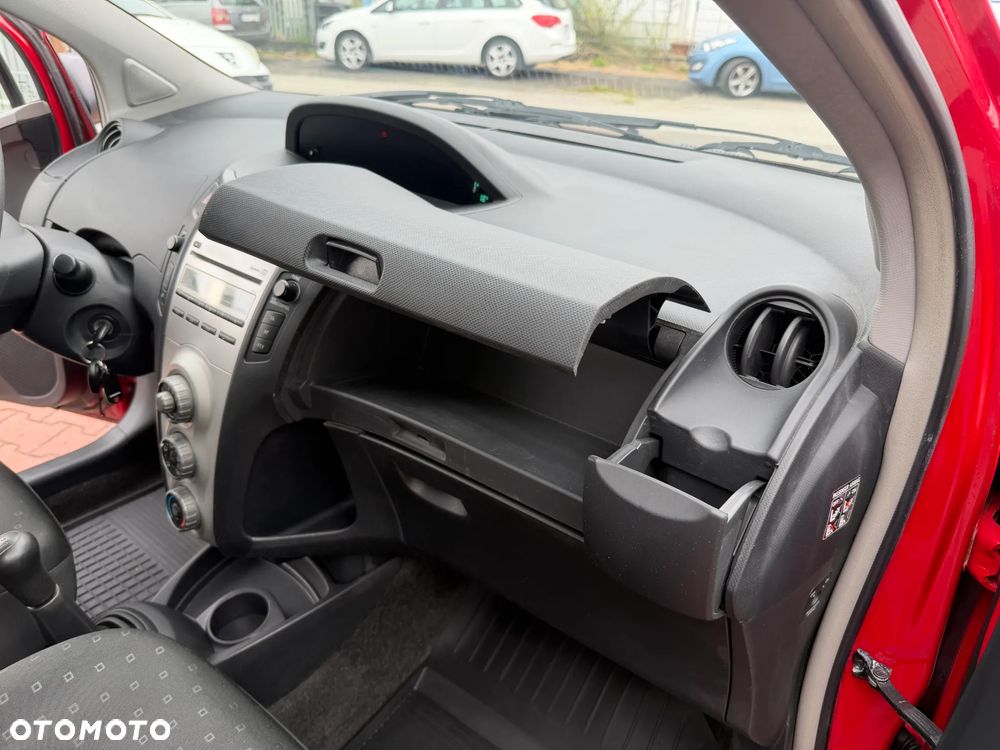 Toyota Yaris 1.0 VVT-i Sol - 25