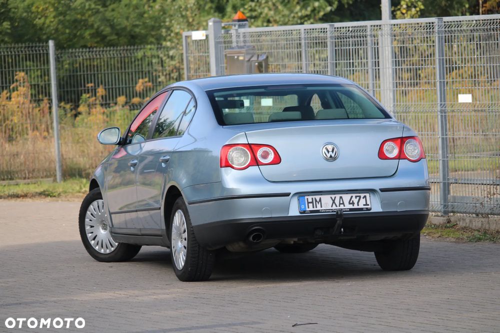 Volkswagen Passat 1.6 Trendline - 13