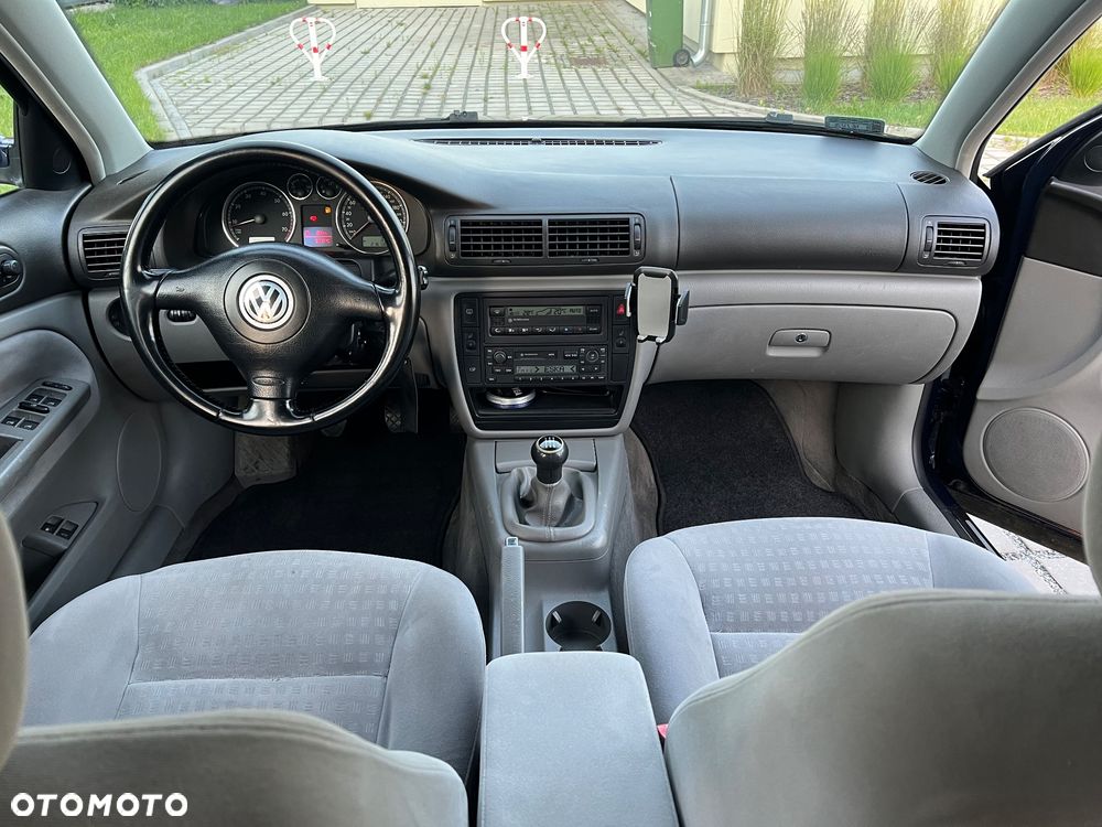 Volkswagen Passat - 18