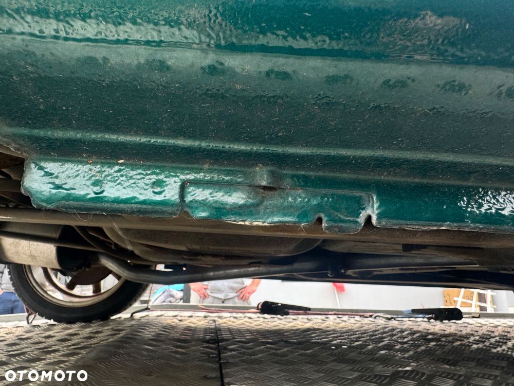 Peugeot 206 - 30