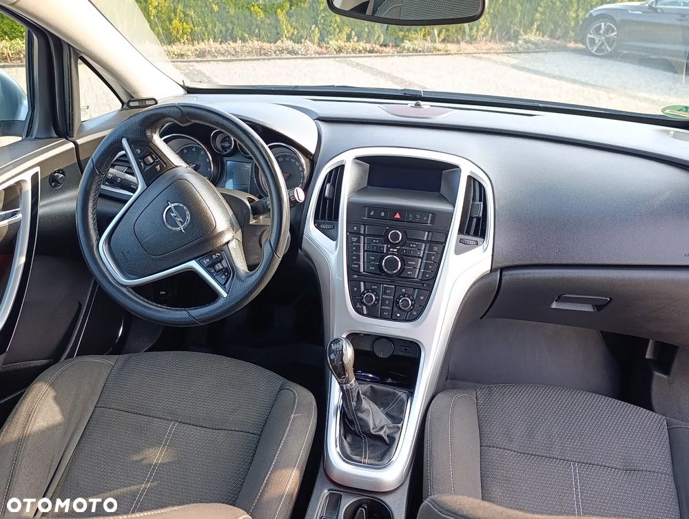 Opel Astra 1.4 Turbo Design Edition - 8