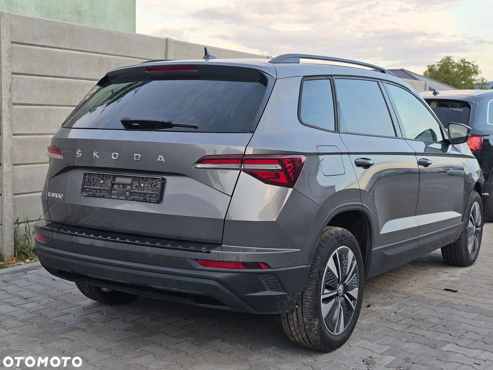 Skoda Karoq 1.5 TSI ACT DSG Tour - 1