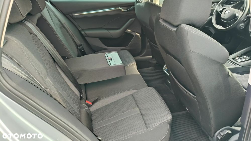 Skoda Octavia 2.0 TDI 4x4 Style DSG - 22