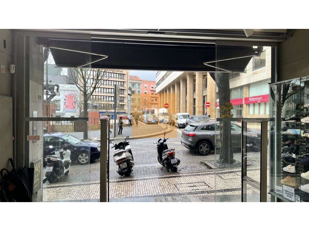 Loja no centro da cidade do Porto - Grande imagem: 2/18