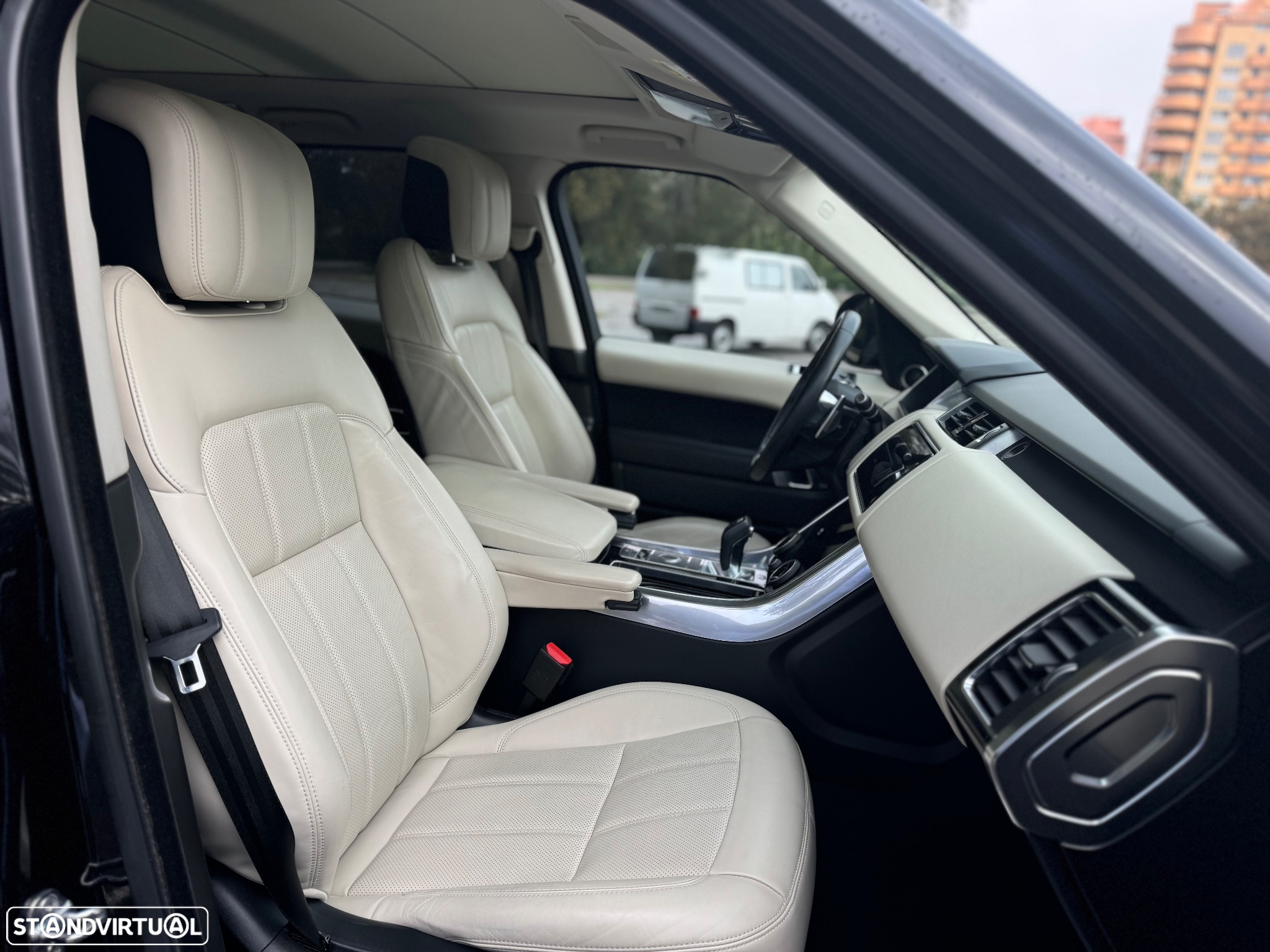 Land Rover Range Rover Sport - 13