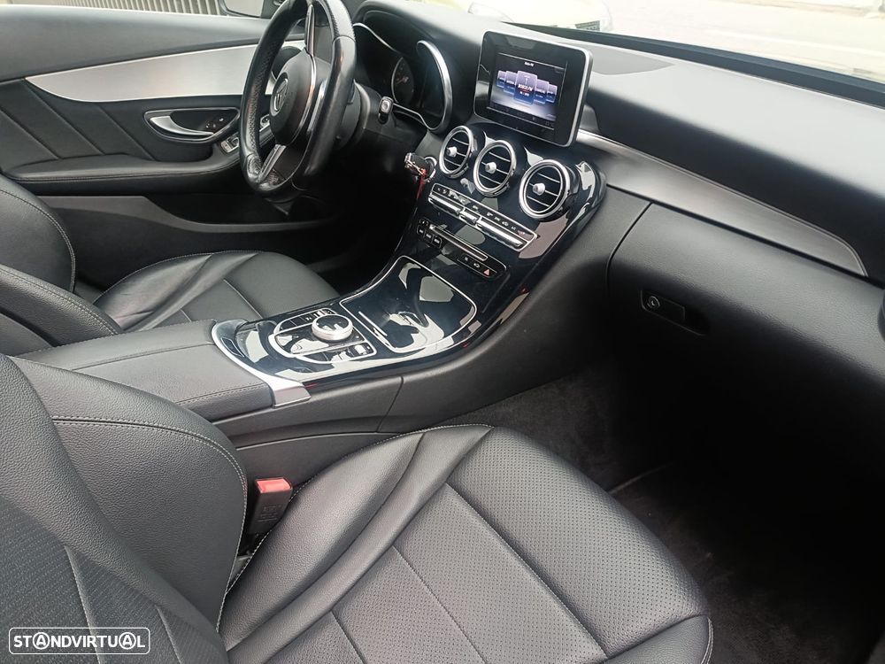 Mercedes-Benz C 300 h AMG Line - 4