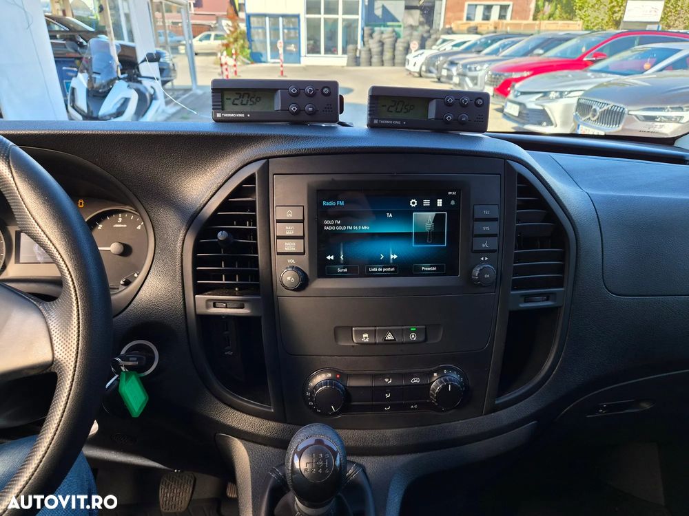 Mercedes-Benz VITO - 19