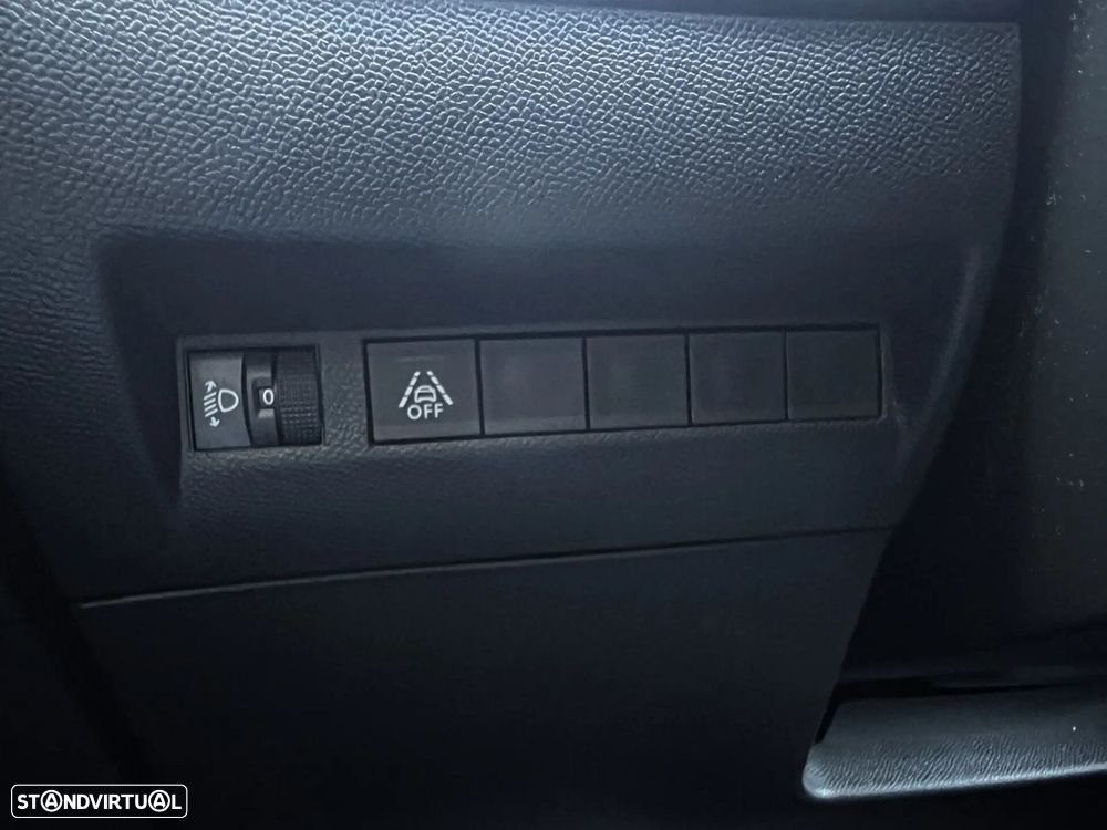 Peugeot 2008 1.2 PureTech Allure - 17