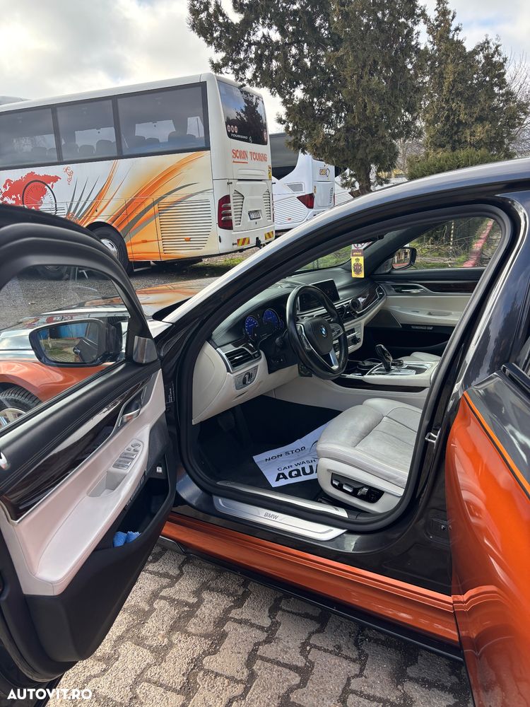 BMW Seria 7 730Ld xDrive - 17
