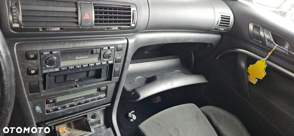 SKODA SUPERB 01-06 1.9 TDI AWX - RADIO RADIOODTWARZACZ - 1