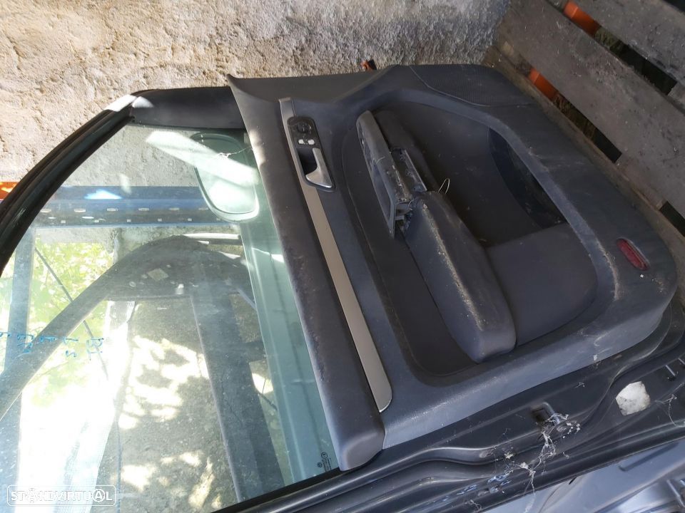 Porta Frente Esquerda Vw Touran 2003-2010 Completa - 1