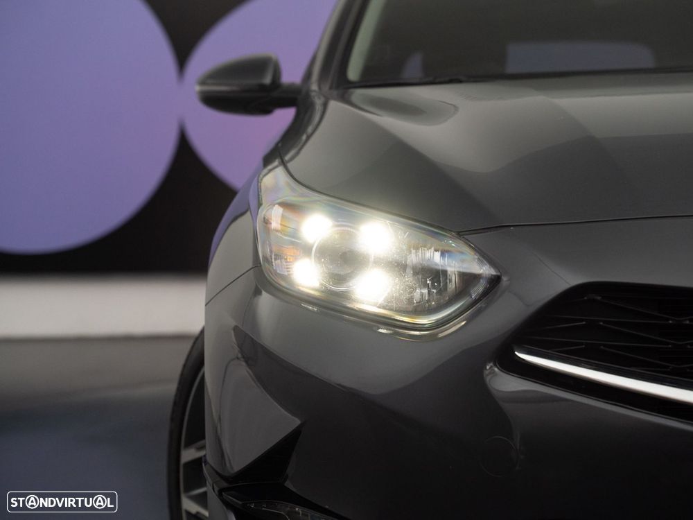 Kia Ceed SW 1.6 CRDi MHEV Dynamic - 11
