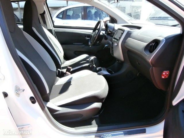 Toyota Aygo 1.0 X-Play+X-Touch - 26