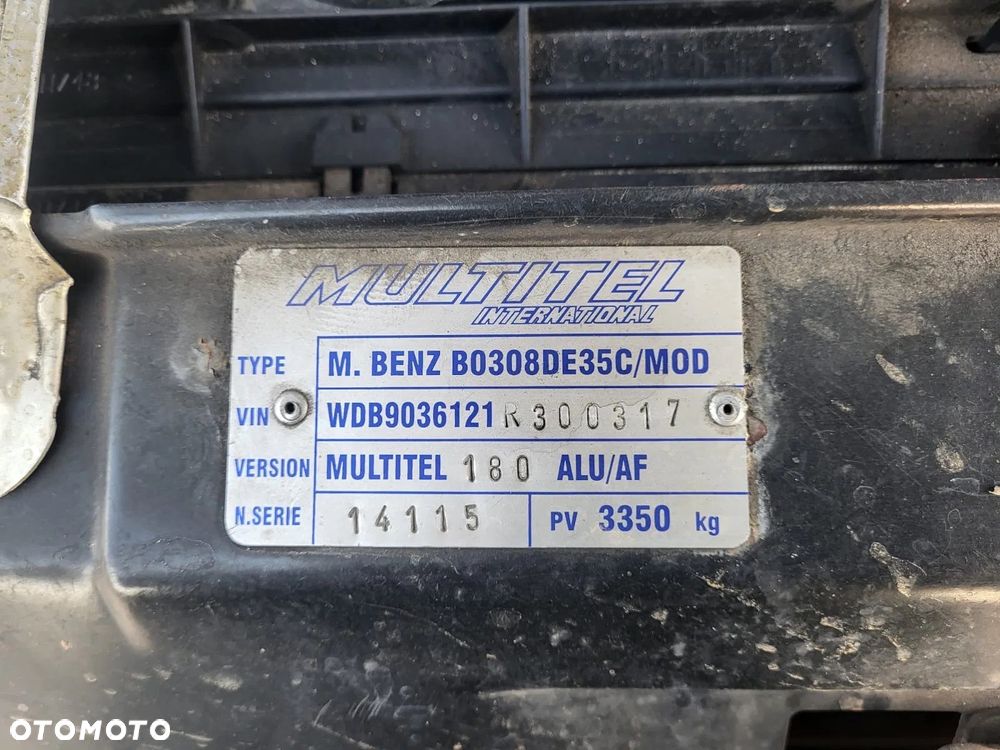 Mercedes-Benz 208D - 8