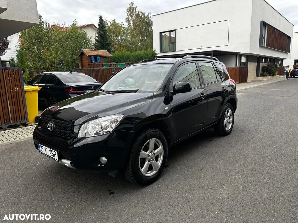 Toyota RAV4 2.0 Aut Luxury City - 2
