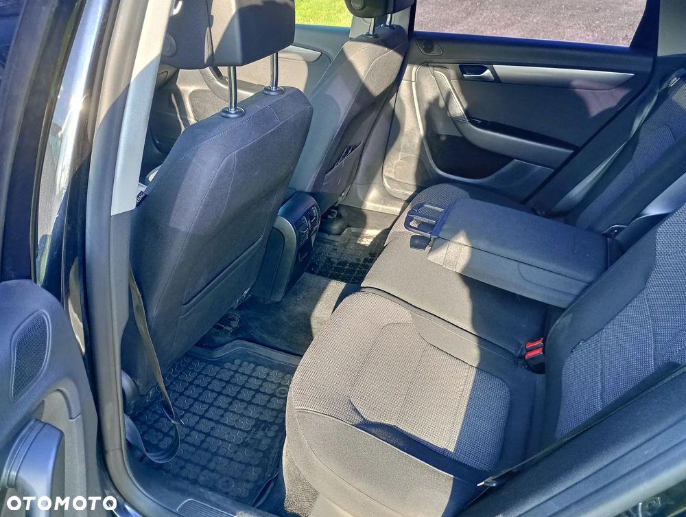 Volkswagen Passat 1.6 TDI Comfortline - 10