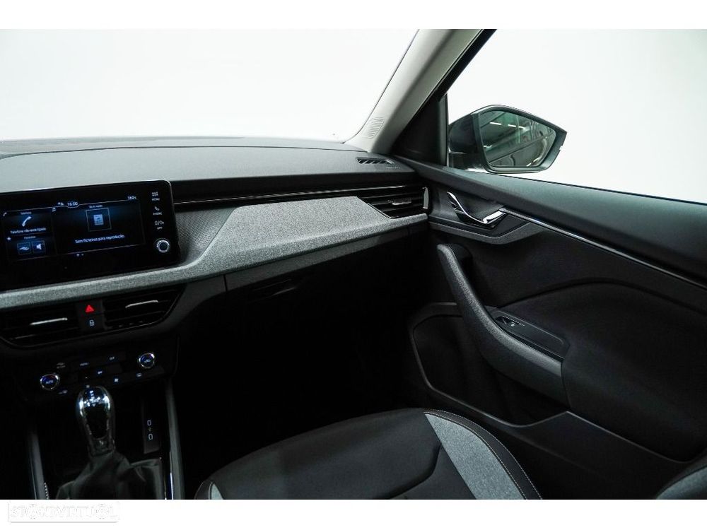 Skoda Kamiq 1.0 TSI DSG - 17