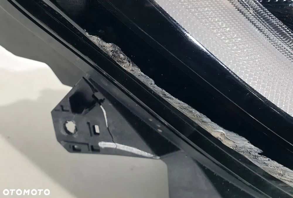 Renault Austral Reflektor Prawy 260100543R - 8