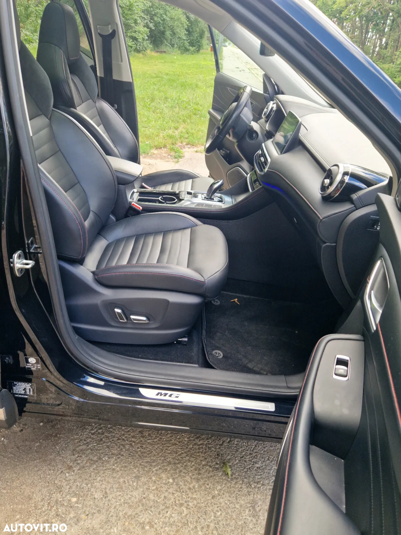 MG EHS 1.5T-GDI PHEV Luxury - 11