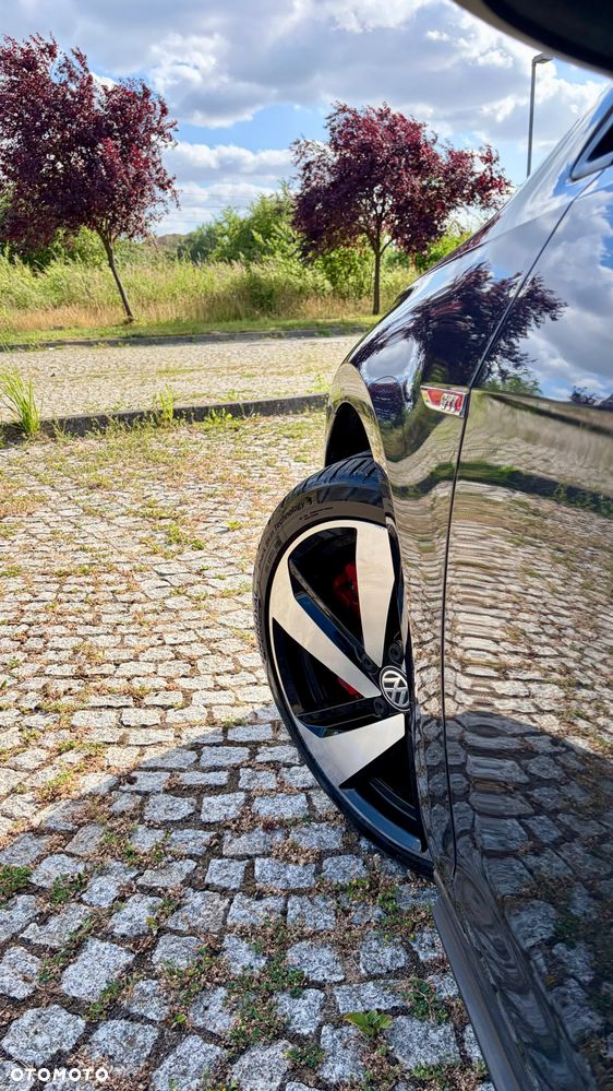 Volkswagen Golf GTI (BlueMotion Technology) DSG - 3