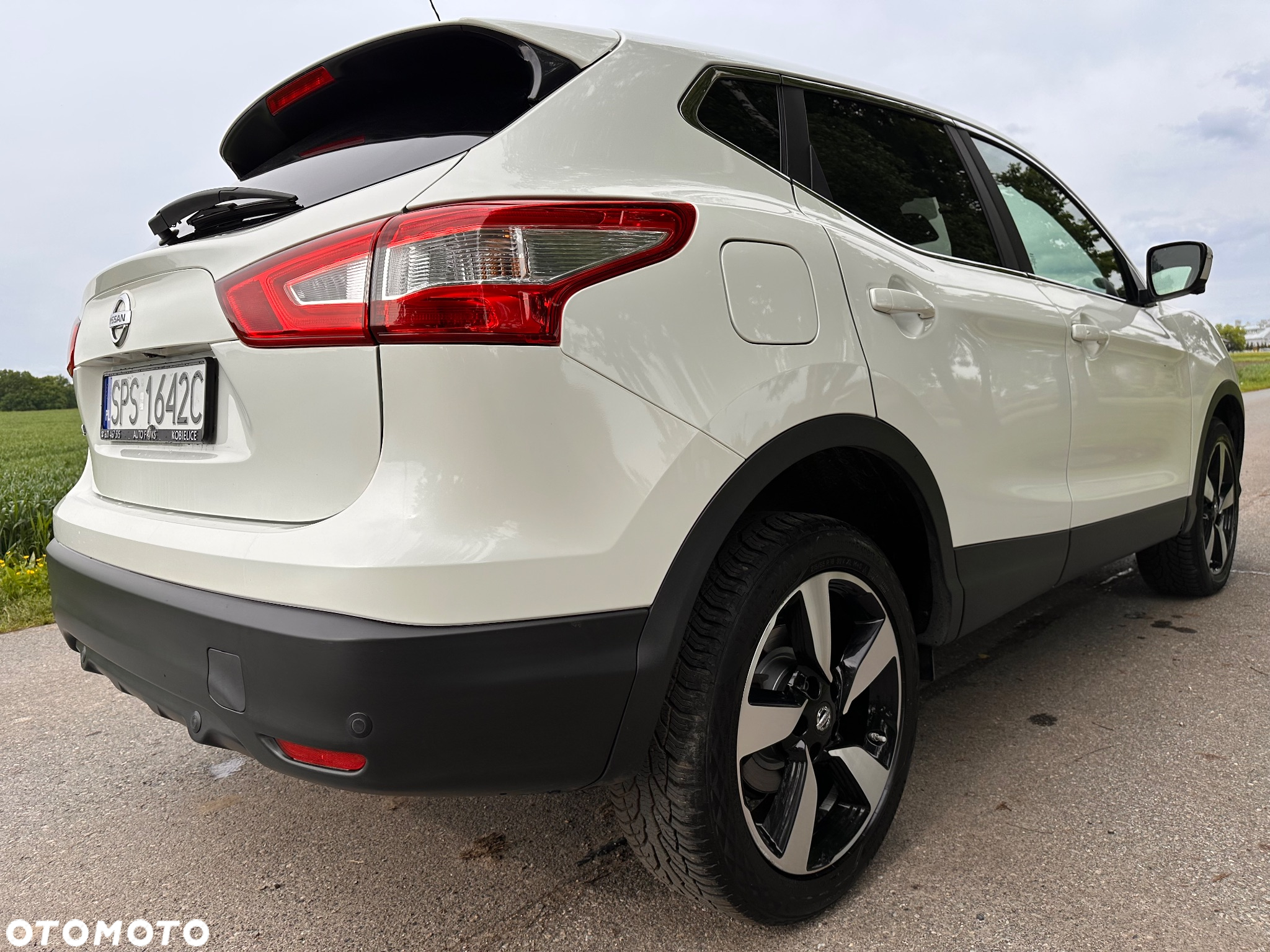 Nissan Qashqai 1.6 DIG-T N-Connecta - 33