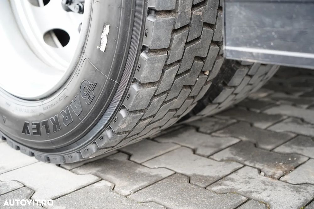 MAN TGM 12.290 / 4x2 / CAROSERIE REFRIGERATĂ 7.8 M / UNITATE THERMO KING T-1200 R / platformă ridicătoare spate / MULTIMEMBRU / DHOLLANDIA - 15