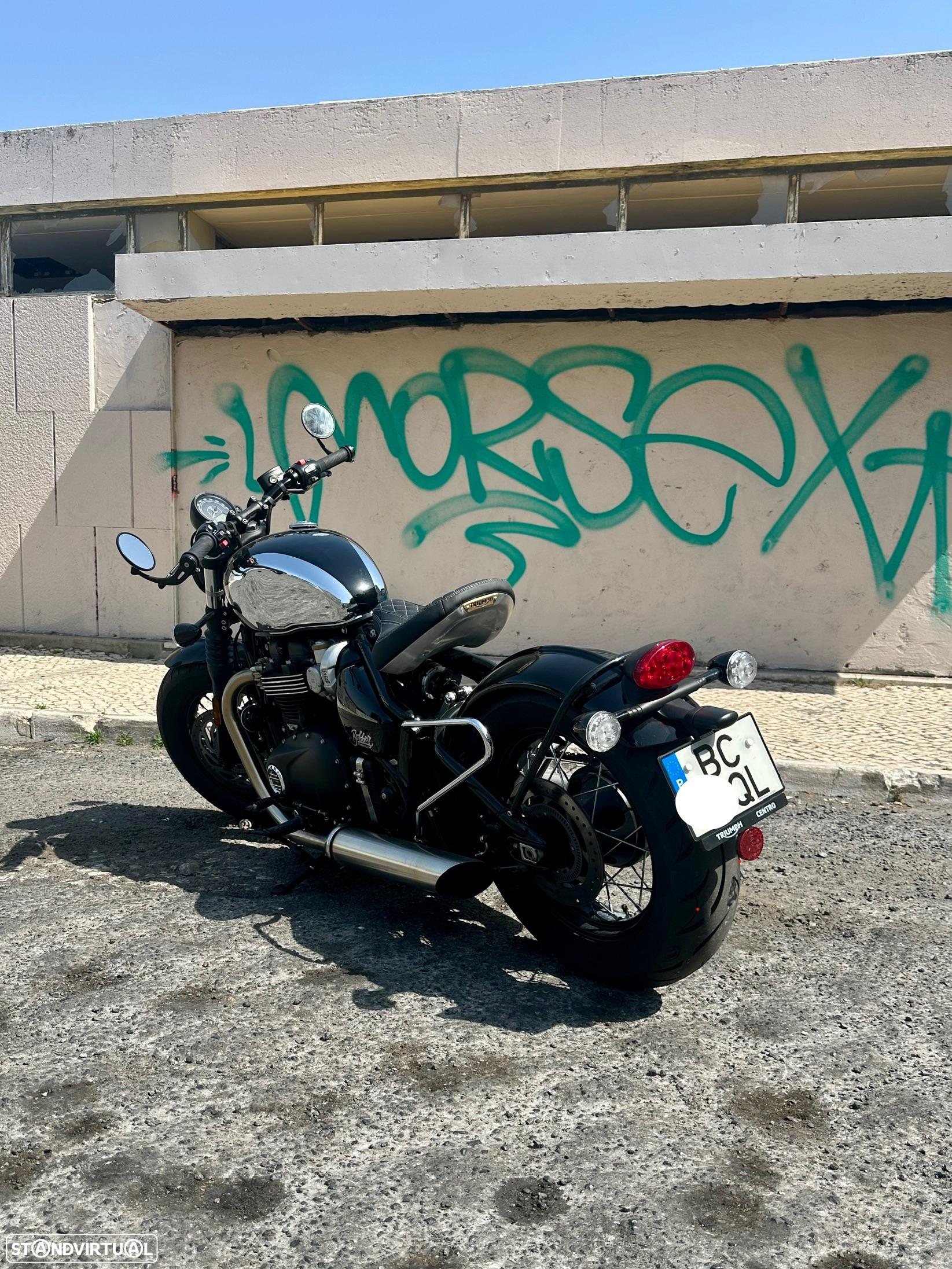 Triumph Bonneville Bobber Chrome (Ed. Especial) - 3